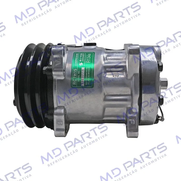 Compressor Modelo AA7H15AA U8088 Máquina Pulverizadora Valtra BS3020H/ Trator Massey Ferguson 6360 / 8 Orelhas Sucção e Descarga Traseira Engate - 12 Volts Polia 2A 132mm R134a OEM: 3782613M2