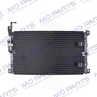 Condensador Caminhão Ford Cargo 1317/ 1517/ 1717/ 1722/ 2422/ 2428/ 2622/ 2628/ 2632/ 2932/ 6332/ 5032 Fluxo Paralelo Original OEM: 5C4519710BB