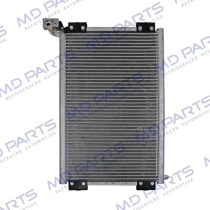 Condensador Caminhão Volkswagen Tractor 18-310/ Delivery 10-160 até 2017 Fluxo Paralelo OEM: 2T0820413A